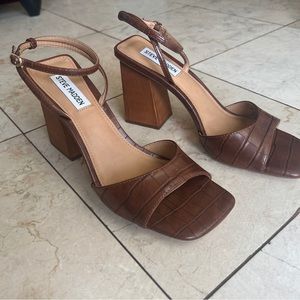 Steve Madden Cognac Rozlyn Block Heels